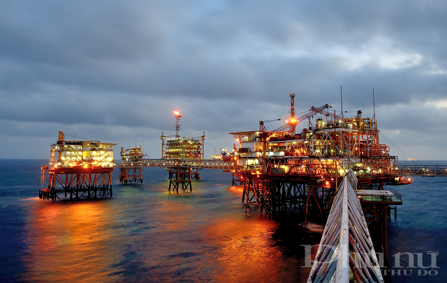 Chiều trên mỏ Bạch Hổ. Ảnh : Đức Hậu