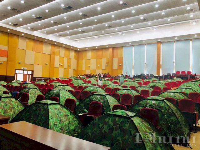 Khu vực nghỉ ngơi, c&aacute;ch ly của CBCNV tại Hội trường Nh&agrave; m&aacute;y đạm Ph&uacute; Mỹ.