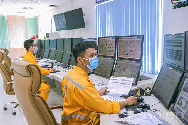 Người lao động PV Gas thực hiện nghi&ecirc;m  c&aacute;c quy định ph&ograve;ng chống dịch Covid-19