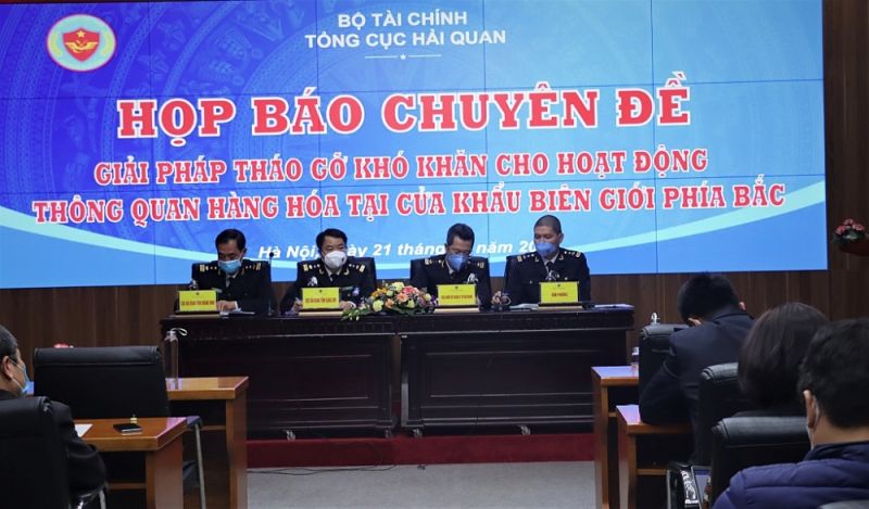 Quang cảnh buổi họp báo