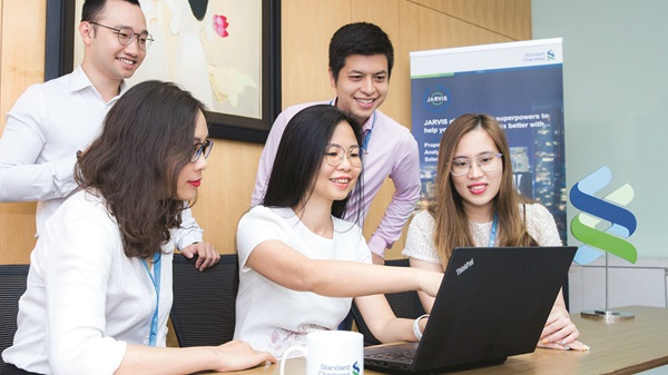Phụ nữ tự tin khẳng định t&agrave;i năng, l&agrave;m chủ cuộc sống khi được trao quyền  (Ảnh minh hoạ)