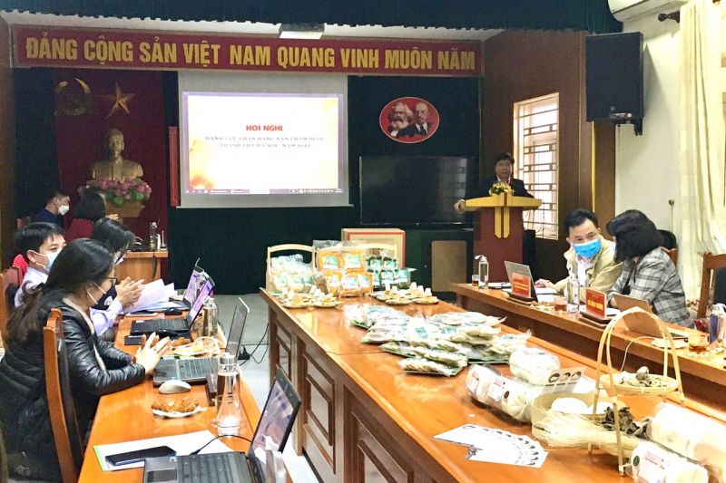 &Ocirc;ng Nguyễn Văn Ch&iacute;, Ph&oacute; Ch&aacute;nh Văn ph&ograve;ng điều phối N&ocirc;ng th&ocirc;n mới H&agrave; Nội nhấn mạnh tại Hội nghị