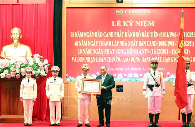 Ngày 1/11/1946, Báo 