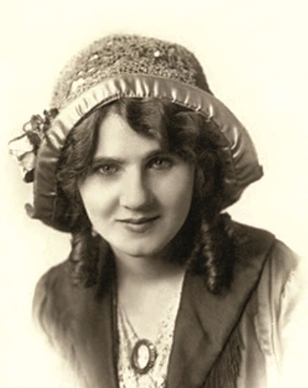 Florence bắt đầu làm nghệ thuật từ năm 6 tuổi