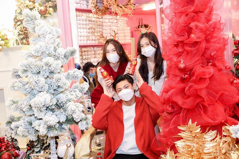 Thức uống thanh nhiệt giúp người trẻ tươi tắn bất ngờ chiếm spotlignt trong loạt hình check-in mùa Noel - ảnh 3