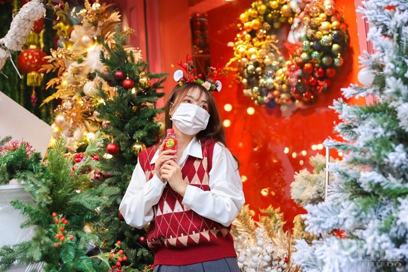Thức uống thanh nhiệt giúp người trẻ tươi tắn bất ngờ chiếm spotlignt trong loạt hình check-in mùa Noel - ảnh 9