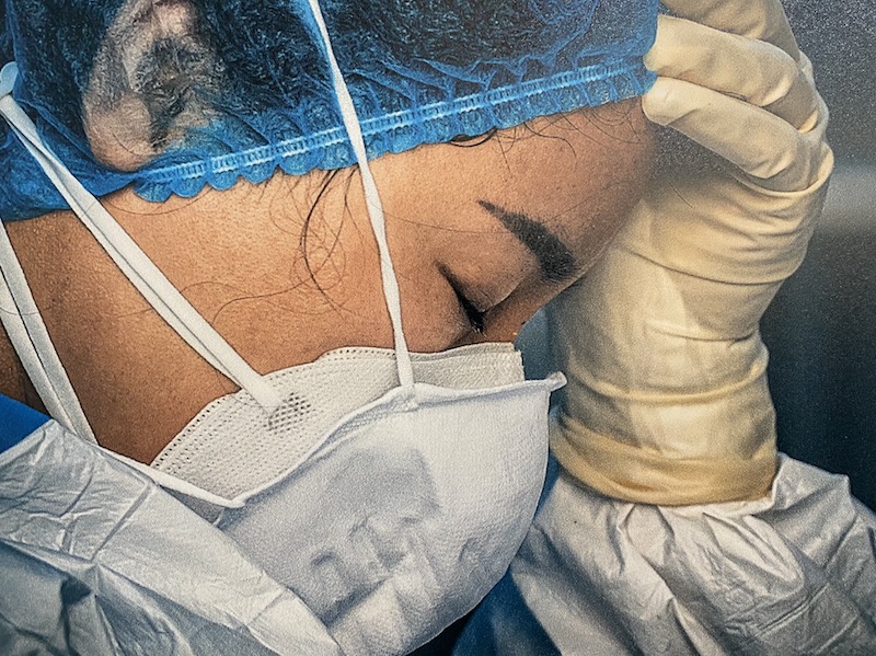 Những hình ảnh gây xúc động về đại dịch được chọn triển lãm