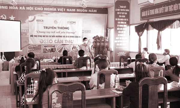 Truyền thông hỗ trợ phụ nữ di cư hồi hương và gia đình họ của OSSO (Ảnh: OSSO)