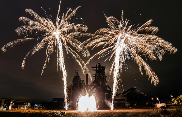 Dortmund trong màn pháo hoa mừng Năm Mới. Dortmund trong màn pháo hoa mừng Năm Mới.