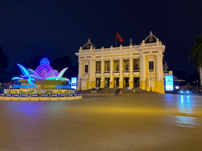 Nhà hát lớn vào tối Tết dương đầu tiên 2022