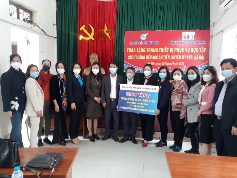 Trao yêu thương tới các học sinh có hoàn cảnh khó khăn nhân dịp Tết đến Xuân về - ảnh 4