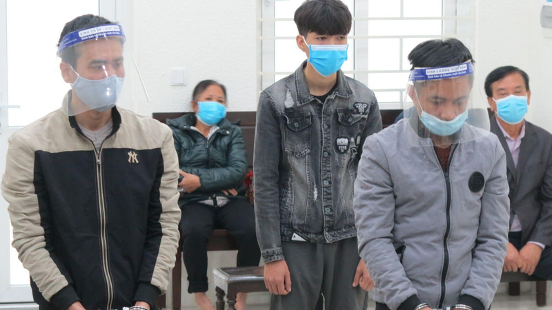 Các bị cáo tại toà