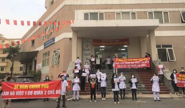 Nhân viên y  tế Bệnh viện Tuệ Tĩnh xuống đường kêu cứu vì bị "bỏ đói" - ảnh 4