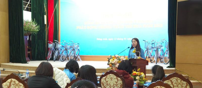 Đồng chí Nguyễn Thị Mỹ Linh,  Chủ tịch Hội LHPN huyện Đông Anh phát động thi đua năm 2022 với chủ đề “Phụ nữ  Đông Anh đoàn kết, trách nhiệm, đổi mới, sáng tạo triển khai thực hiện Nghị quyết Đại hội phụ nữ các cấp”