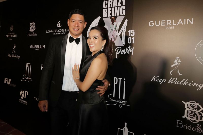 Vợ chồng diễn viên Bình Minh, Anh Thơ có mặt chúc mừng bộ sưu tập