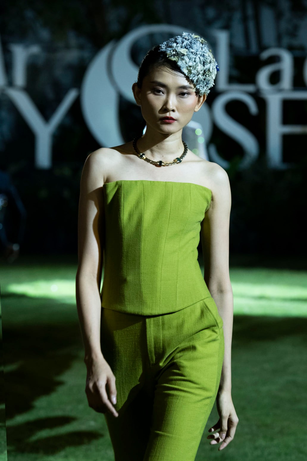 Bộ sưu tập gợi cảm, phóng khoáng nhưng kiêu kỳ và thanh lịch của Mr Crazy & Lady Sexy - ảnh 6