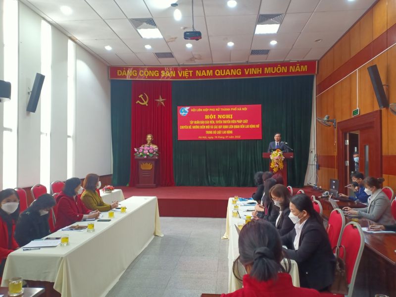 B&aacute;o c&aacute;o vi&ecirc;n tr&igrave;nh b&agrave;y &ldquo;Những điểm mới v&agrave; c&aacute;c quy định li&ecirc;n quan đến lao động  nữ trong Bộ luật Lao động&rdquo;