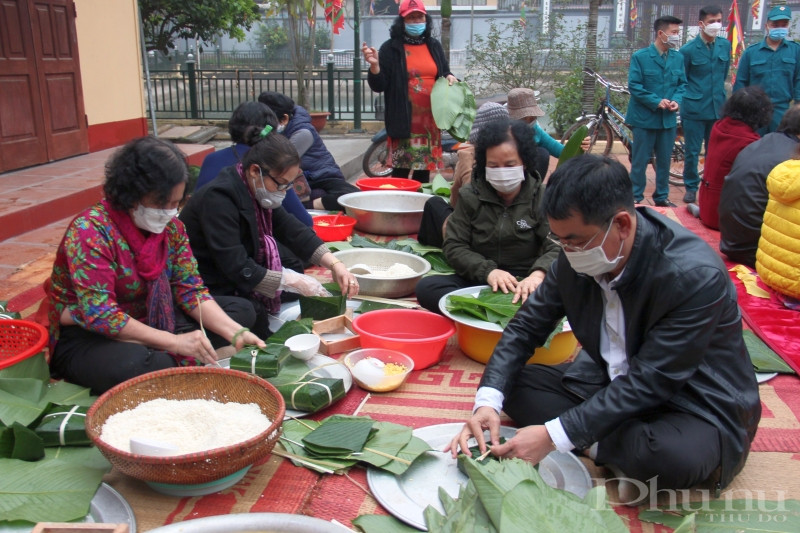 Những “gánh Xuân yêu thương” của phụ nữ phường Tứ Liên, Tây Hồ, Hà Nội - ảnh 10