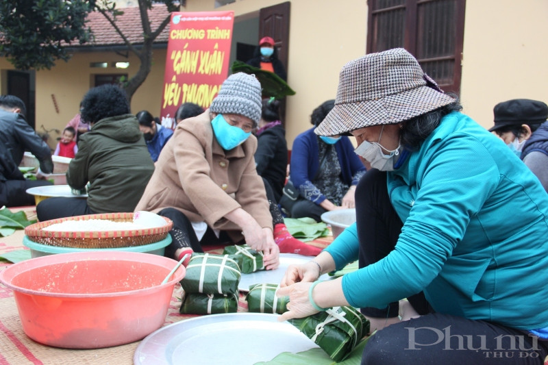 Những “gánh Xuân yêu thương” của phụ nữ phường Tứ Liên, Tây Hồ, Hà Nội - ảnh 9