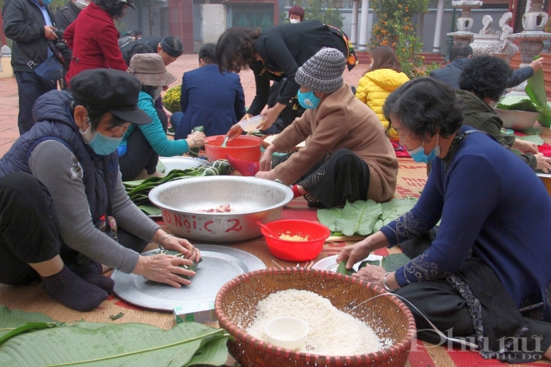 Những “gánh Xuân yêu thương” của phụ nữ phường Tứ Liên, Tây Hồ, Hà Nội - ảnh 14