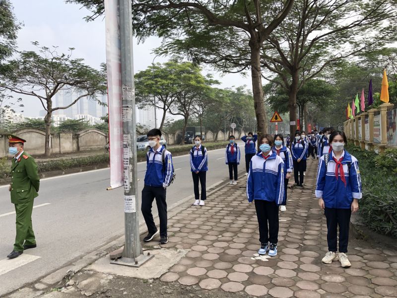 Các học sinh trường THCS Thanh Liệt tham gia diễn tập