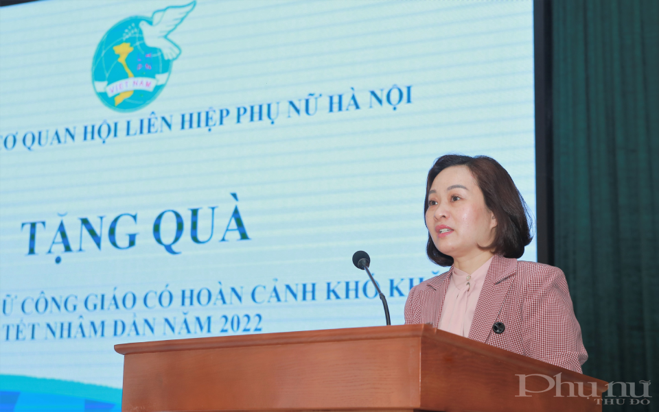 Đồng chí Phạm Thị Thanh Hương bày tỏ sự phấn khởi và xúc động khi được thay mặt cơ quan Thành Hội tham dự sự kiện ấm áp và ý nghĩa do Hội LHPN Huyện tổ chức. Đồng chí Phạm Thị Thanh Hương bày tỏ sự phấn khởi và xúc động khi được thay mặt cơ quan Thành Hội tham dự sự kiện ấm áp và ý nghĩa do Hội LHPN Huyện tổ chức.