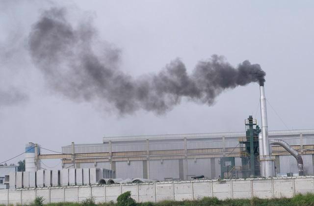 Xử lý nghiêm mọi hành vi gây ô nhiễm môi trường - ảnh 1