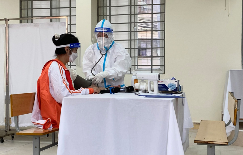 Thường xuyên tổ chức kiểm tra, giám sát, đánh giá các tiêu chí bảo đảm an toàn phòng, chống dịch Covid-19 tại các trường học - ảnh 1