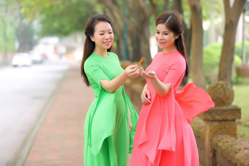 Thu Hà, Linh Hoa đặc biệt sản xuất Mv 