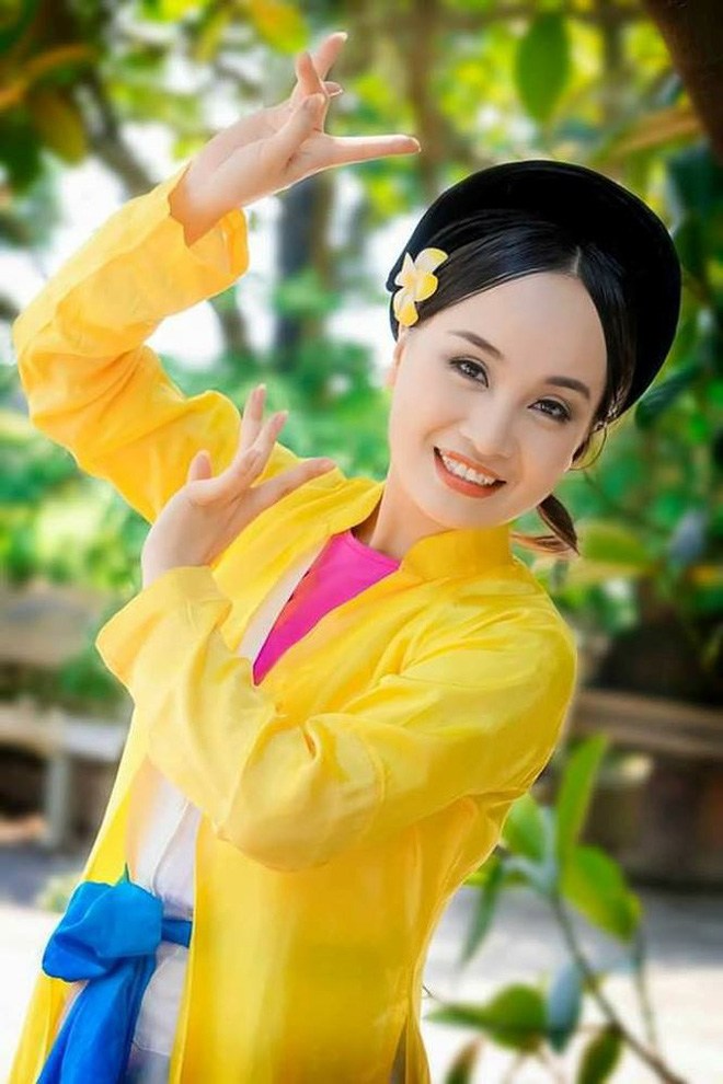 Với ánh mắt sắc như dao cau, hàm răng khểnh và nốt ruồi trên khóe môi, Thu Huyền đã xây dựng thành công hình ảnh Thị Mầu trong nền văn học dân gian Việt Nam. Ảnh: NVCC. Với ánh mắt sắc như dao cau, hàm răng khểnh và nốt ruồi trên khóe môi, Thu Huyền đã xây dựng thành công hình ảnh Thị Mầu trong nền văn học dân gian Việt Nam. Ảnh: NVCC.