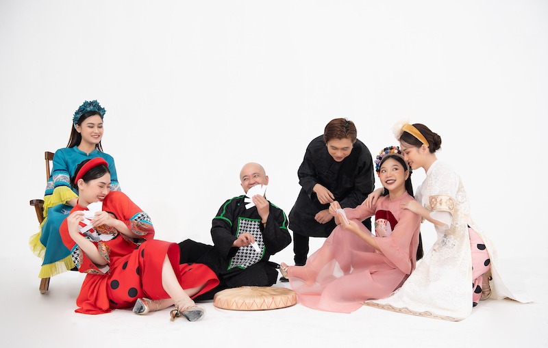 Tái hiện cảnh chơi tam cúc ở hội làng Xuân