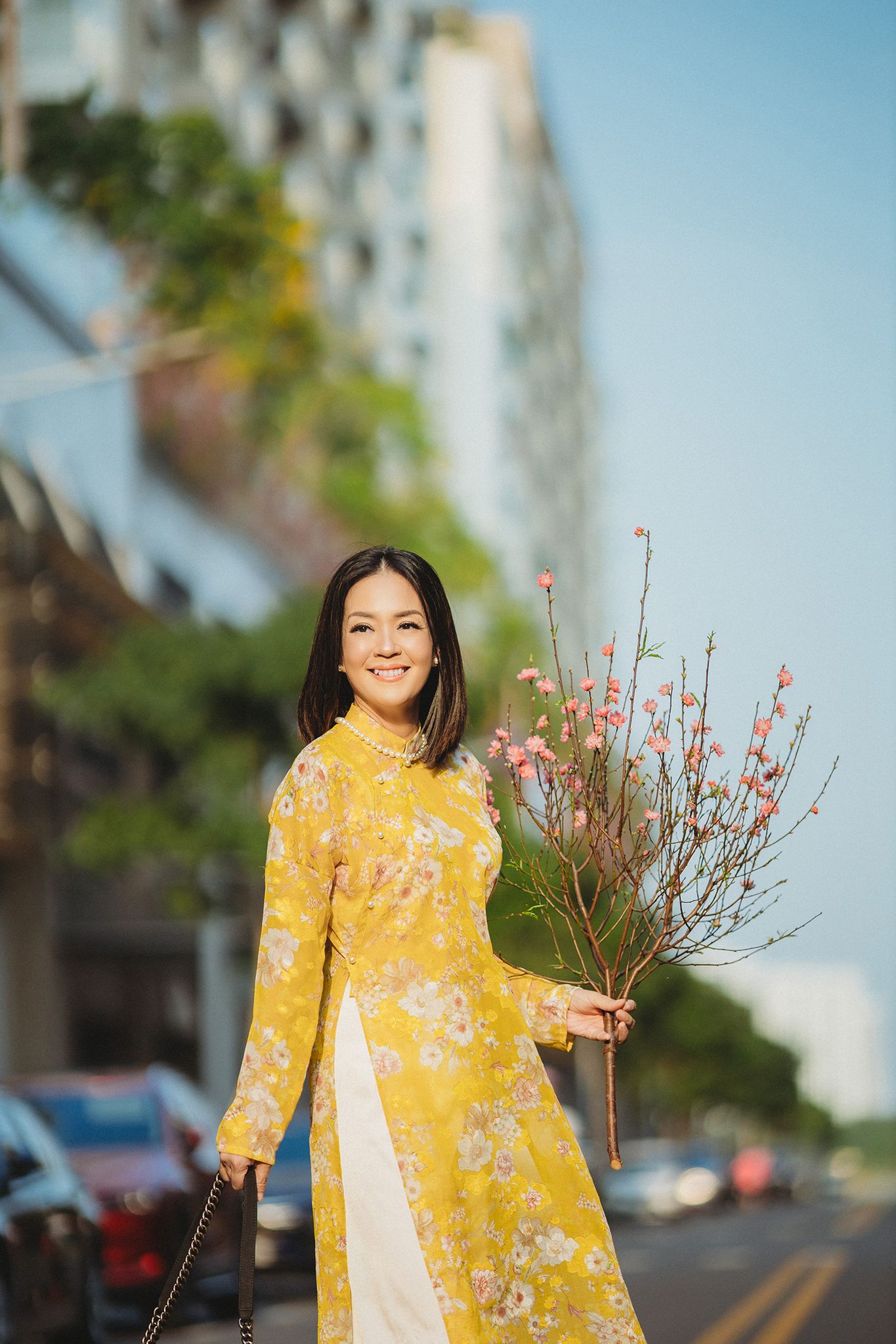 Á hậu Áo dài Chung Vũ Thanh Uyên đẹp đằm thắm với áo dài Xuân cho U50 - ảnh 7