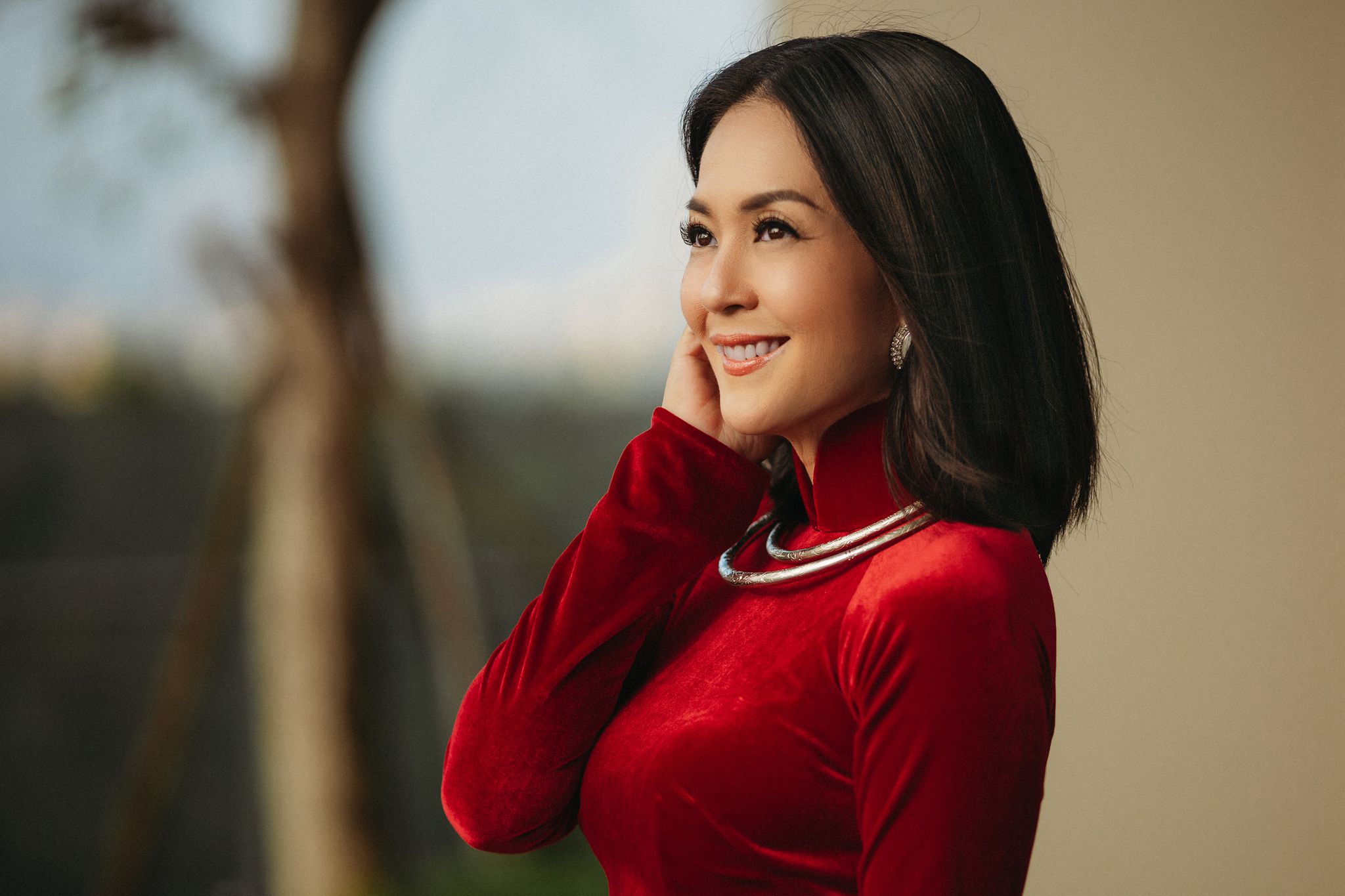 Nhan sắc mặn m&agrave; của &Aacute; hậu U50