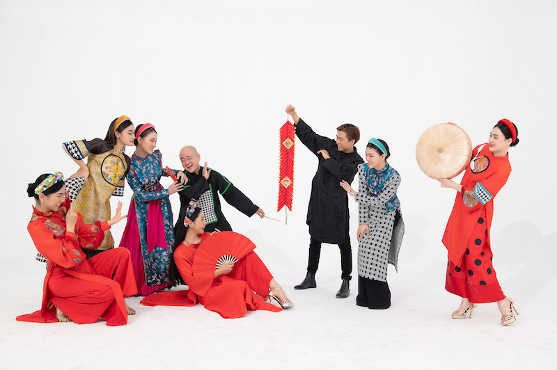 Hình ảnh trong bộ sưu tập và MV đón Tết của Cao Minh Tiến