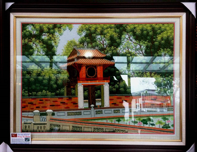 Bức tranh th&ecirc;u Văn Miếu-Quốc Tử Gi&aacute;m - Ảnh: VGP/Diệu Anh