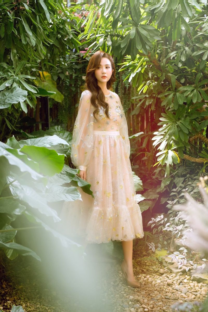 Bộ ảnh được thực hiện bởi ekip Photo: Đào Bá Đỗ Hải, Makeup: Đường Quỳnh Trang