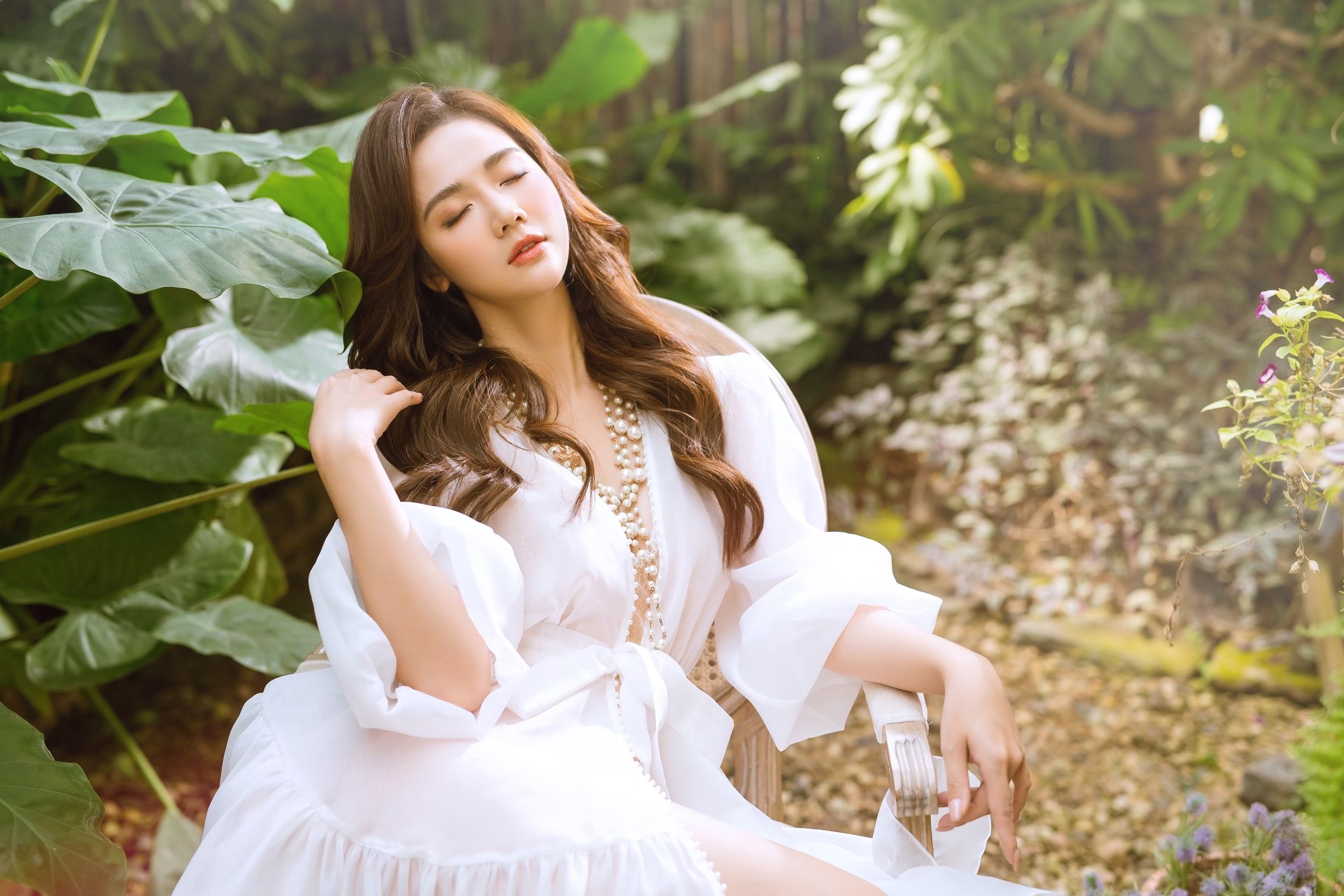 Huyền Lizzie gây bất ngờ với style tiểu thư mơ mộng trong vườn xuân thơ mộng - ảnh 2