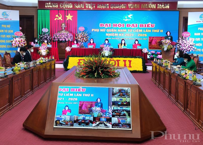 Đồng chí Lê Kim Anh, Chủ tịch Hội LHPN Hà Nội phát biểu chỉ đạo Đại hội Đại biểu phụ nữ quận Nam Từ Liêm . Đây là đơn vị tổ chức Đại hội bằng hình thức trực tiếp và trực tuyến tại các điểm cầu