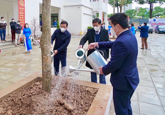 Các đồng chí lãnh đạo tham gia Tết Trồng cây