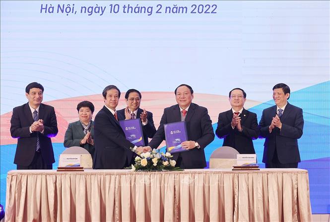 Thủ tướng Phạm Minh Chính chứng kiến lễ ký kết Chương trình phối hợp giữa Bộ Giáo dục và Đào tạo và Bộ Văn hoá Thể thao và Du lịch giai đoạn 2022-2026. Ảnh: Dương Giang/TTXVN