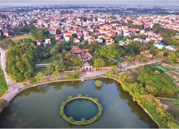 Toàn cảnh khu đền thờ An Dương Vương, hồ nước trong xanh và giếng Ngọc