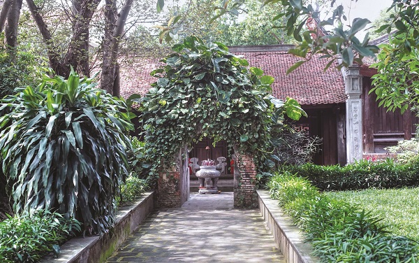 Vẻ đẹp cổ kính của am Mỵ Châu