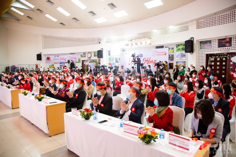 Quang cảnh buổi khai mạc Lễ hội Xuân hồng 2022.