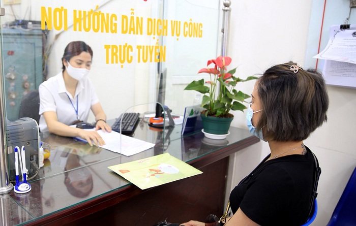 Ngày làm việc đầu tiên của năm mới tại bộ phận “một cửa” UBND quận Hoàn KiếmẢnh: HL