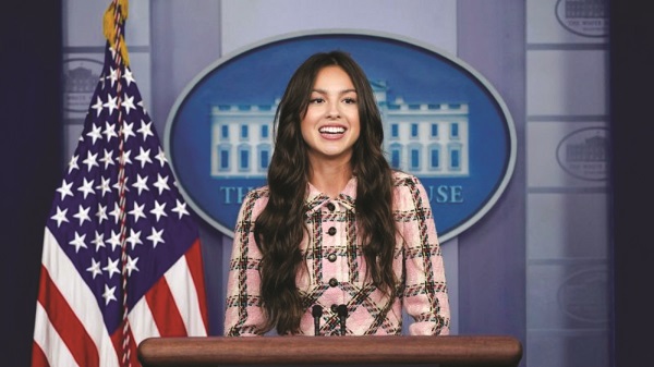 Nữ ca sĩ tham giaphát biểu trong chuyếnviếng thăm Nhà Trắng. Nữ ca sĩ tham giaphát biểu trong chuyếnviếng thăm Nhà Trắng.