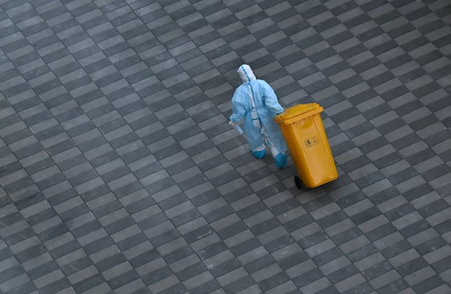 Nhân viên tại khách sạn Rooy Hotels ở Bắc Kinh.