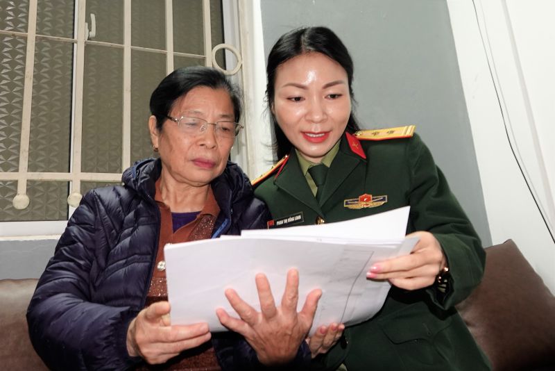 B&agrave; Vượng v&agrave; con g&aacute;i