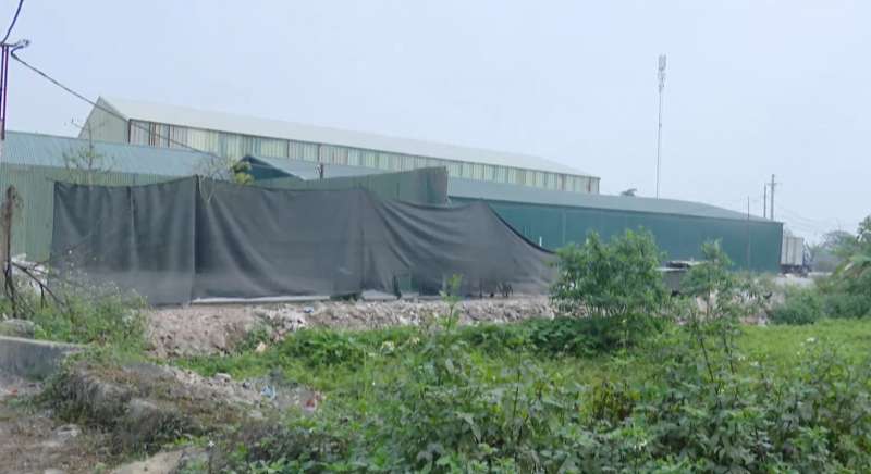 Đất nông nghiệp dần bị  Đất nông nghiệp dần bị