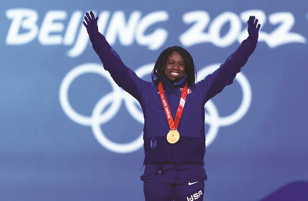 Erin Jackson đã xúc động tới mức “đeo nhầm” mặt sau của tấmhuy chương cao quý Erin Jackson đã xúc động tới mức “đeo nhầm” mặt sau của tấmhuy chương cao quý