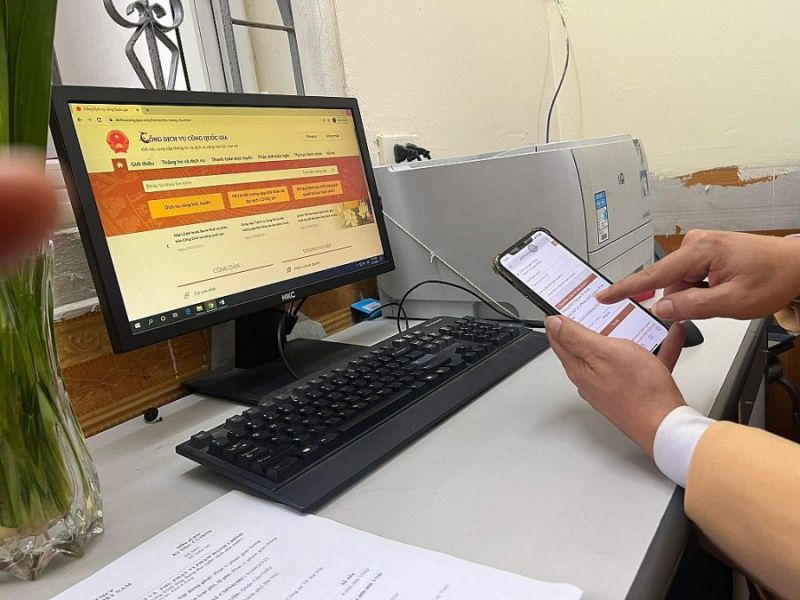 Thực hiện nộp phạt vi phạm luật giao thông và đăng ký phương tiện online